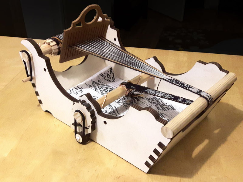 Laser-Cut Box Loom